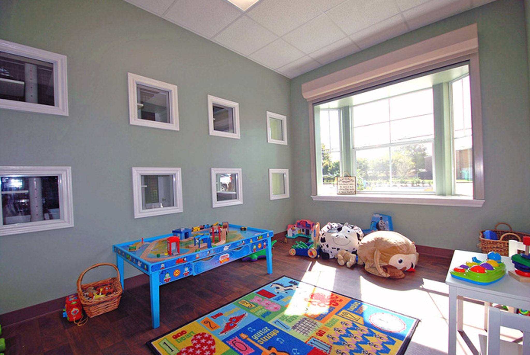 Children’s Playroom - Houston, TX - Oak Forest Veterinary Hospital